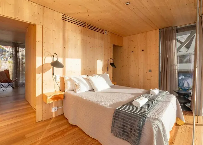 보트호텔 Sleepboat- Modern Houseboat In Porto 포르투