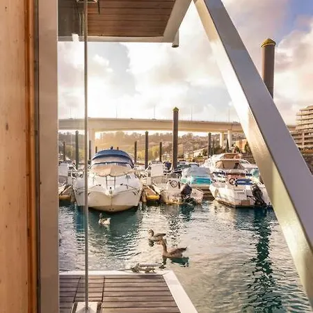Sleepboat - Cozy Modern Houseboat In Oporto