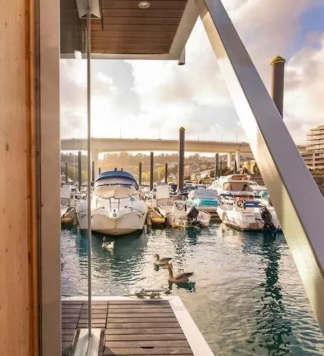 Sleepboat- Modern Houseboat In Porto 波尔图